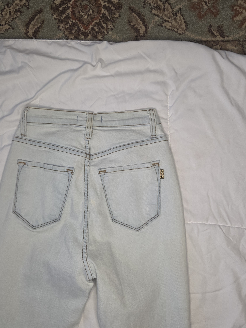 Vibrant MIU Size 27 7 Women’s Light Wash Bell Bottom Jeans - Light Blue - Picture 6 of 9